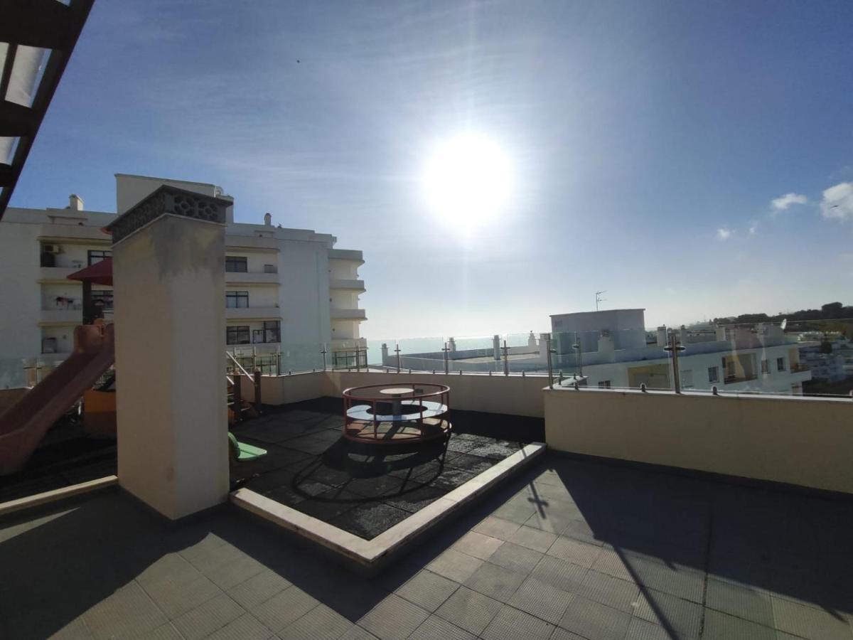 Armacao De Pera Ocean Terrace With Pool By Homing Apartment Exterior photo
